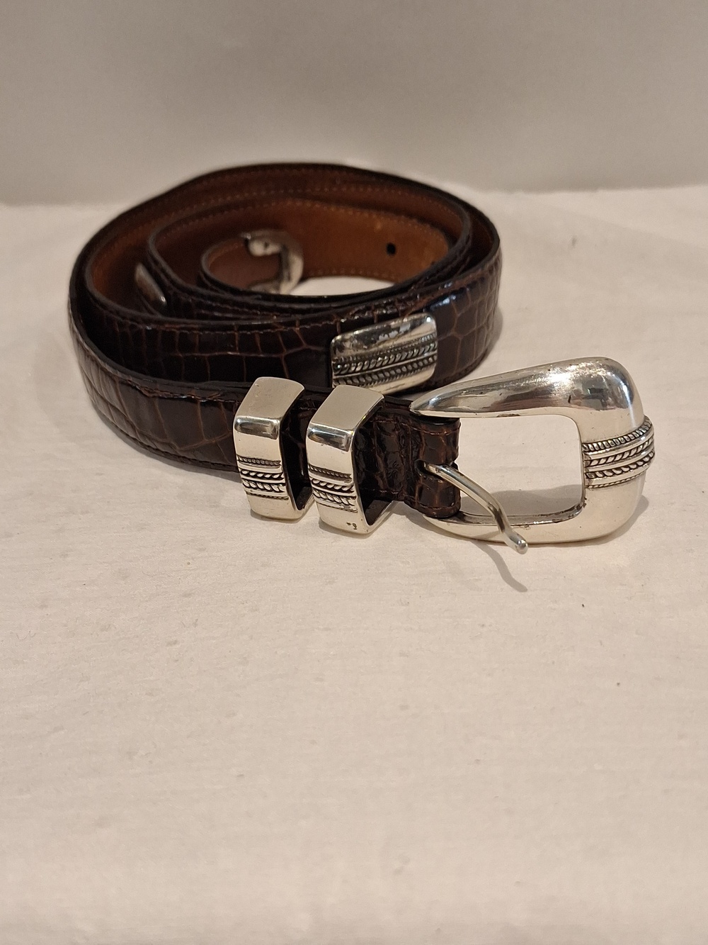 Johnston & Murphey Brown Croc-Embossed Leather Belt with Silver Hardware Size 42